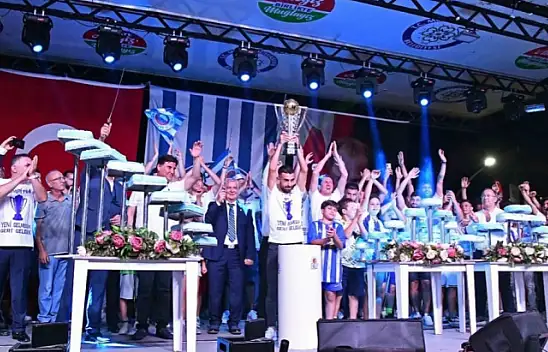 Şimşekler kupayı Beşkaza'da kaldırdı