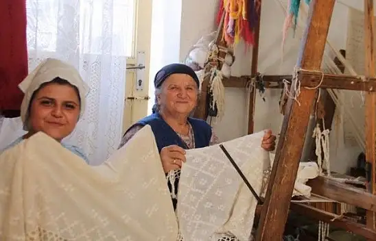 ÜZÜMLÜ DASTARINI FRT TV MİKROFONLARINA ANLATTI