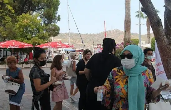 Zeynep Tuncel anısına pilav ikramında bulundular