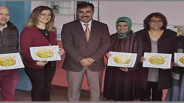  AİLE EĞİTİM KURSLARI SONA ERDİ