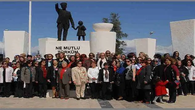 GÜN KADINLARIN GÜNÜ