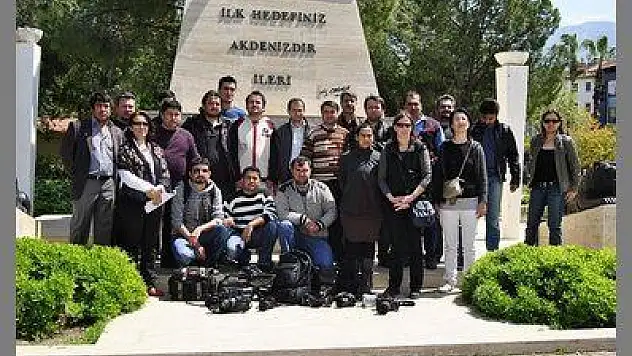 CHP'Yİ, ATATÜRK'E ŞİKAYET ETTİK