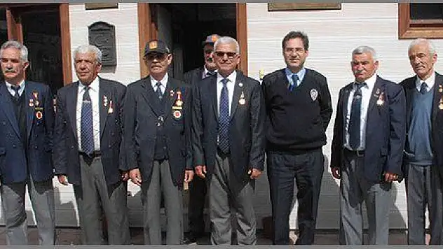 FETHİYE POLİSİ ŞEHİT AİLELERİNİ ZİYARET EDİYOR