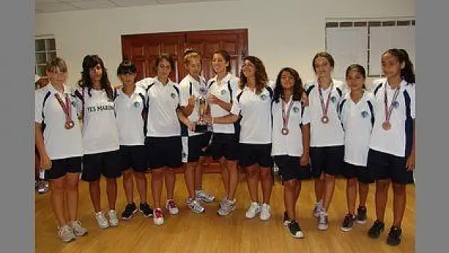 FETHİYE BELEDİYESPOR KÜREKÇİLERİ 16 TAKIM ARASINDA 4. OLDU