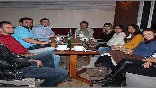 SOSYAL MEDYA İLE ÖĞRENCİLERE YARDIM TOPLADILAR