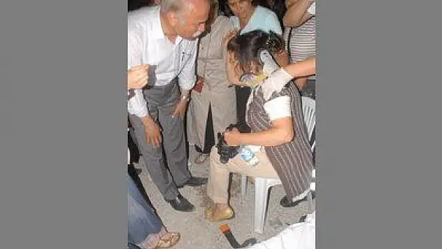 FETHİYE'DE AK PARTİ SEÇİM OTAĞI TAŞLANDI DÖRT KİŞİ YARALANDI