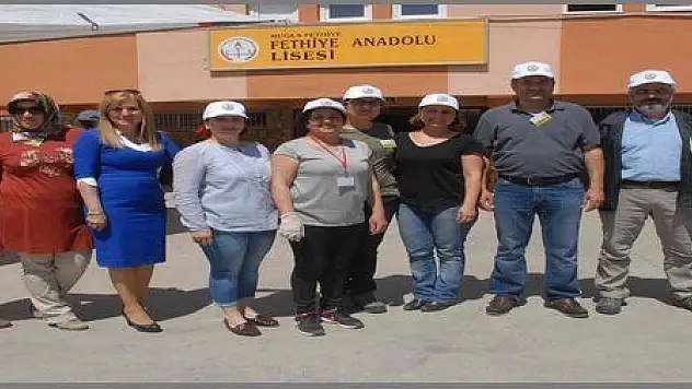 KÜTÜPHANE İÇİN KERMES DÜZENLEDİLER