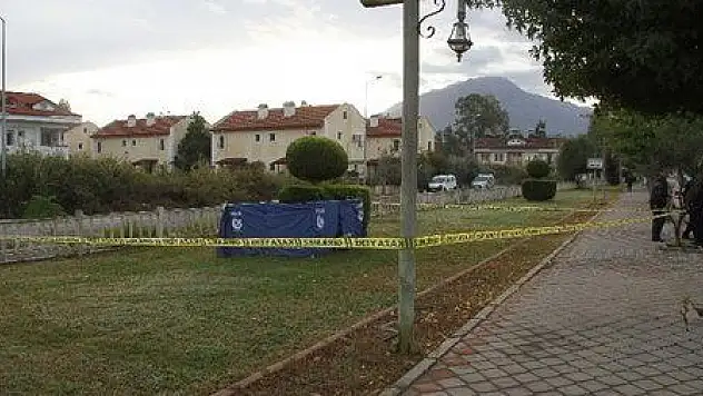PARAŞÜT PİLOTU YOL KENARINDA ÖLÜ BULUNDU