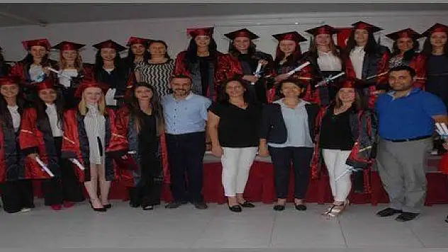 ŞEFİKA PEKİN KIZ MESLEK LİSESİ ÖĞRENCİLERİ KAP ATTI