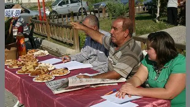 SOKAK ORTASINDA KONGRE YAPILDI