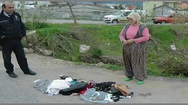 HIRSIZLAR ÇALDIĞI PARAYI DEREYE ATTI