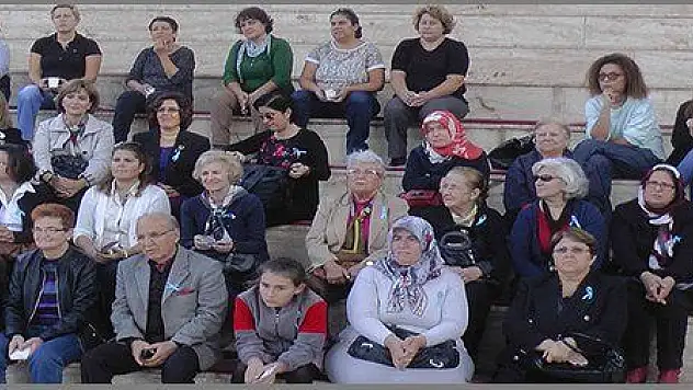  ÇOCUK İSTİSMARLARINI PROTESTO ETTİLER