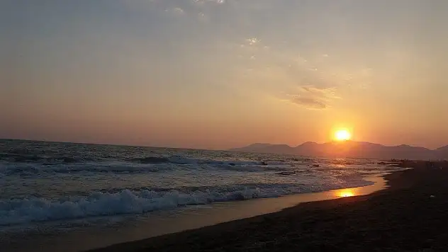 Kayacık Sahilinde gün batımı büyüledi