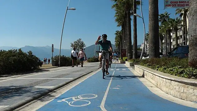Bisiklet yolları için 1000 kilometre geldiler