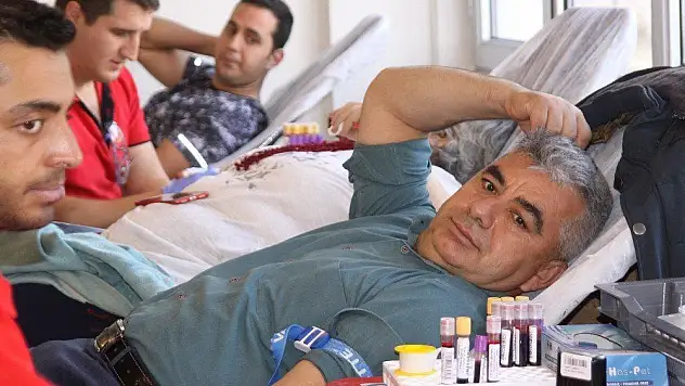 Milli Eğitim personeli kan bağışladı