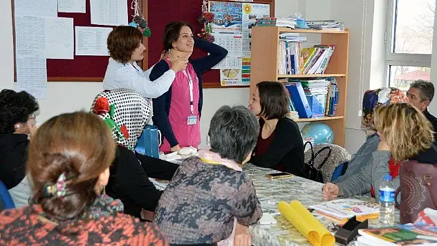 Menteşe'de öğretmenlere temel ilk yardım eğitimi