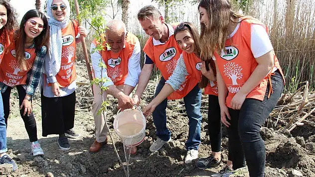 Ortaca'da fidanlar toprakla buluştu