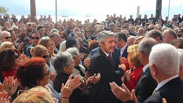 Marmaris Belediye Başkanı Mehmet Oktay göreve başladı
