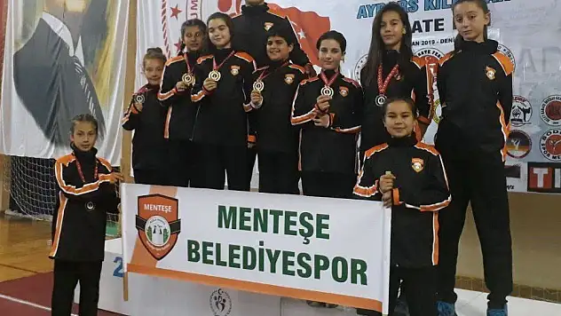 Menteşe Belediyesi karate takımından 9 madalya
