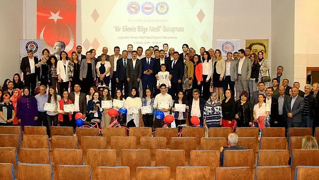 'Bir bilenle, bilge nesil' ödülleri verildi
