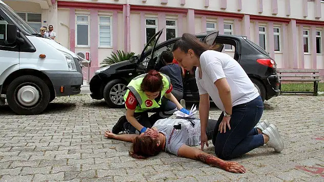 Kaza tatbikatı gerçeğini aratmadı