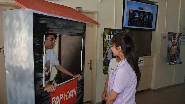 'Sokakta İngilizce' ile öğreniyorlar