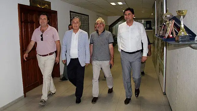 CHP'li vekillerden Karaca'ya hayırlı olsun ziyareti