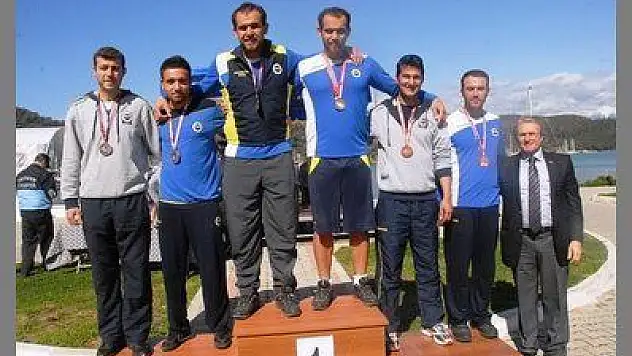 AKDENİZ KUPASI ULUSLARARASI KÜREK YARIŞLARINDA FENERBAHÇE BİRİNCİ OLDU