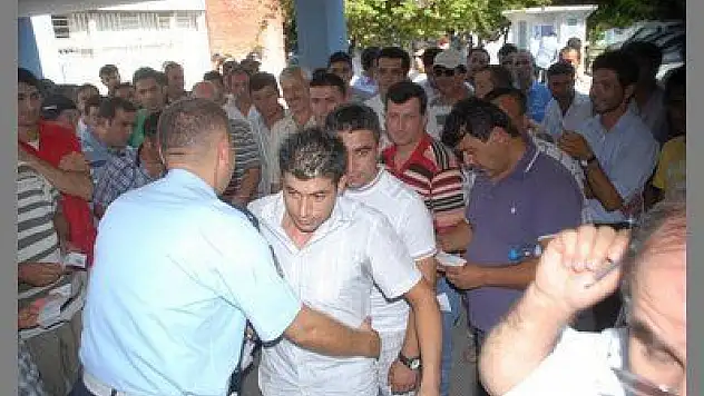 FETHİYE'DEKİ SÜRÜCÜ BELGESİ SINAVINA  BİN 328 ADAY KATILDI