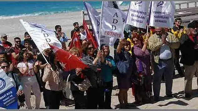 ÖLÜDENİZ KUMSALINA PLATFORM YAPILMASINA KARŞI ÇIKTILAR