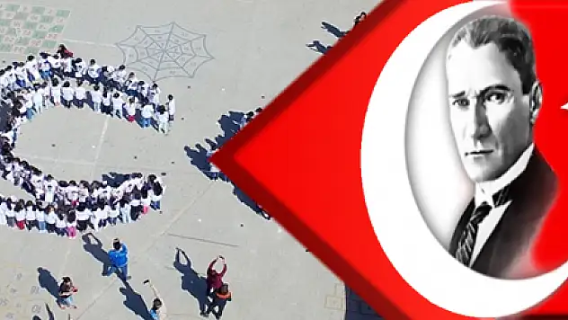 Öğrenciler Ay-Yıldız kareografi oluşturdu