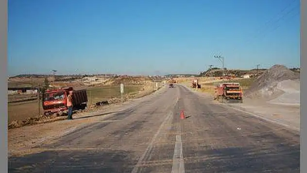 FETHİYE'NİN SEKİ BELDESİ GİRİŞİNDEKİ KARAYOLU DUBLE YOLU HALİNE GETİRİLİYOR