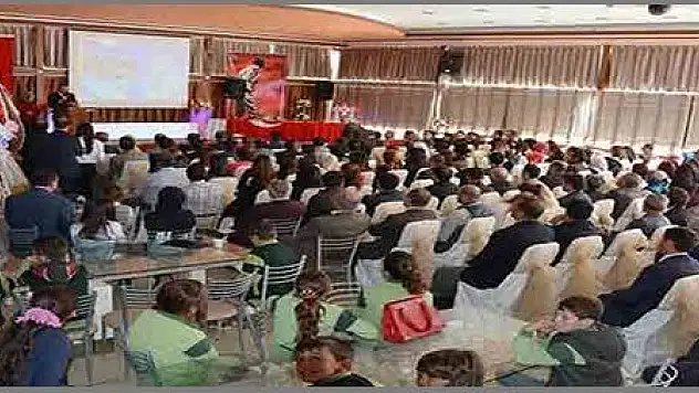 Yeni öğretmenlerden meslek yemini