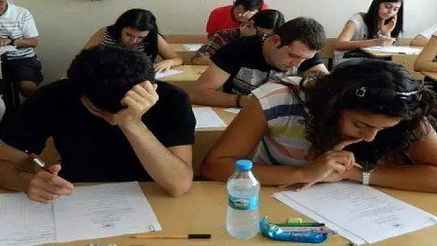 FETHİYE'DEKİ SINAVLARA 11 BİN 361 ÖĞRENCİ KATILDI...