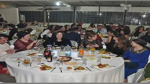 ÖZEL HASTANENİN GALA YEMEĞİNE YOĞUN KATILIM