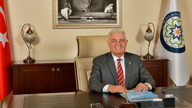 BAŞKAN GÜRÜN, MUĞLA HALKININ YENİ YILINI KUTLADI...