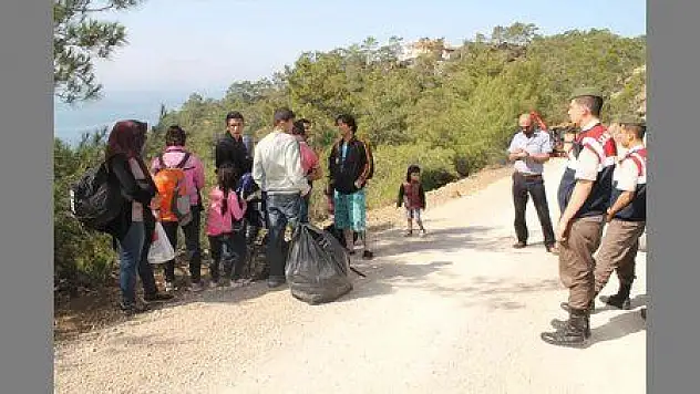 KAYIP FİLİSTİNLİ ARANIRKEN 33 KAÇAK YAKALANDI