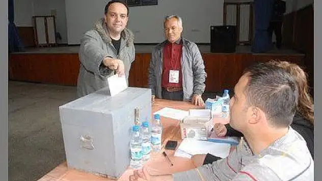 CUMHURİYET HALK PARTİSİ MİLLETVEKİLİ ADAYLARINI ÖN SEÇİMLE BELİRLEDİ