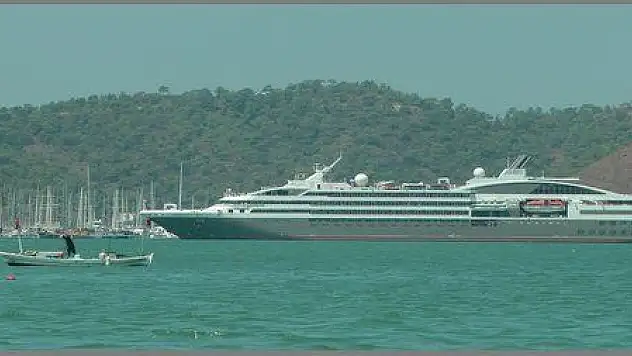  200 TURİST GETİRDİ