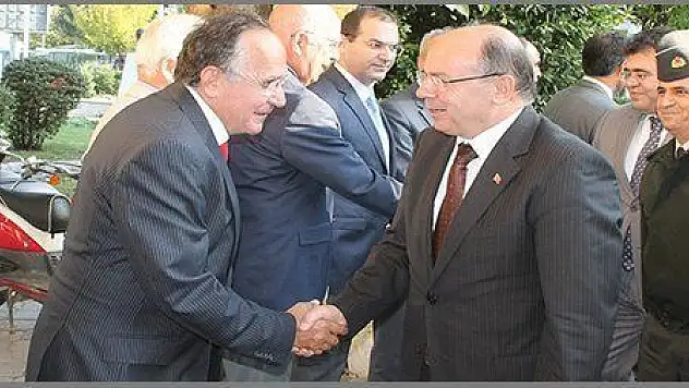  MUĞLA VALİSİNE FETHİYE'DE BAKAN GİBİ KARŞILAMA