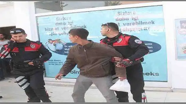 ÇADIR İÇİN ÇATIYA ÇIKTI