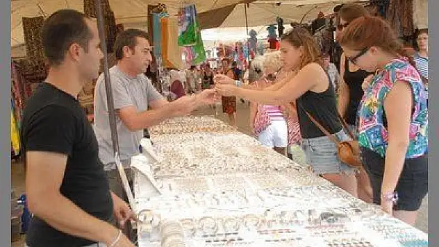 FETHİYE PAZARYERİNDE EYLÜL BEREKETİ