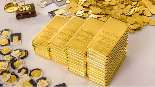 Altın, düşmeye devam ediyor