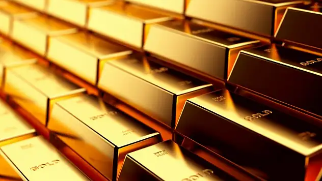 Altın zirveye tırmanmaya devam ediyor