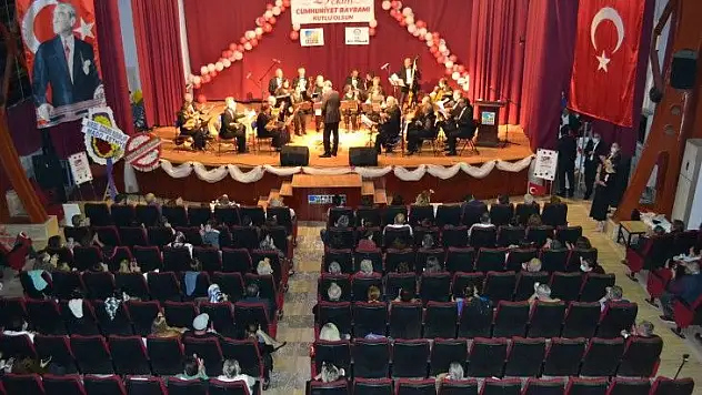 Ata okullarından Cumhuriyet Bayramı konseri