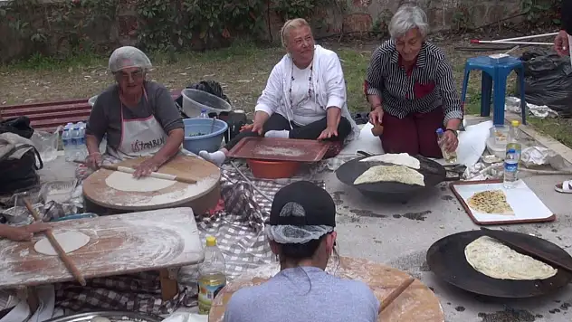 Atatürkçü Düşünce Derneği'nden öğrencilere yardım etkinliği