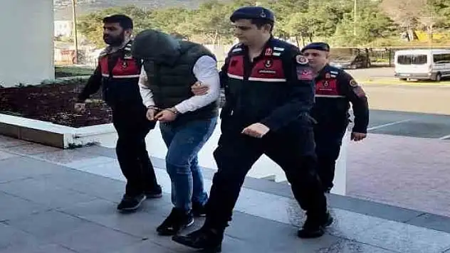 BODRUM'DA 36 AYRI SUÇTAN ARANAN KİŞİ JANDARMA TARAFINDAN YAKALANDI