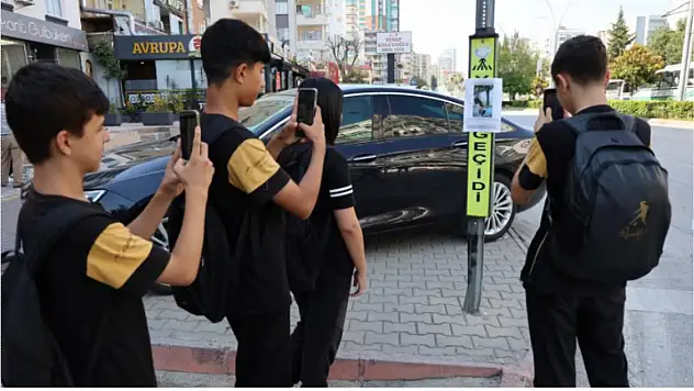 Bu ilana bir bakan bir daha bakıyor