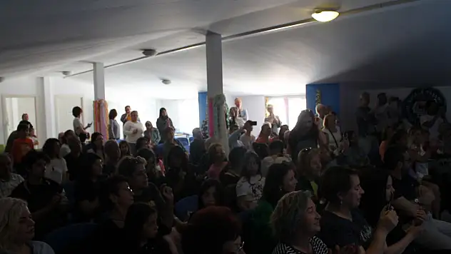 'Çağdaş Yaşamı Destekleme Derneği,' 23 Nisan gösterisi hazırladı