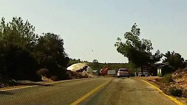 Çiftin ağır yaralandığı kaza, araç kamerasına yansıdı